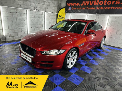 Jaguar XE  2.0d Portfolio Saloon 4dr Diesel Auto Euro 6 (s/s) (180 ps)