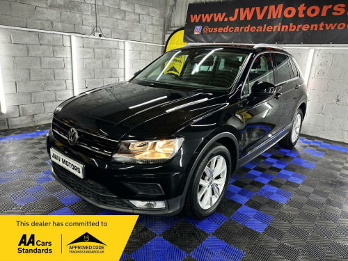 Volkswagen Tiguan  2.0 TDI BlueMotion Tech SE Navigation SUV 5dr Diesel Manual Euro 6 (s/s) (1 
