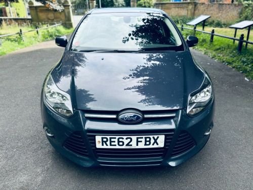 Ford Focus  ZETEC 5-Door