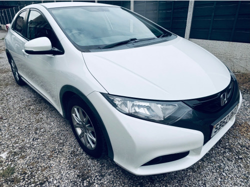 Honda Civic I-VTEC ES 5-Door