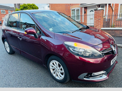 Renault Scenic  DYNAMIQUE TOMTOM DCI EDC 5-Door