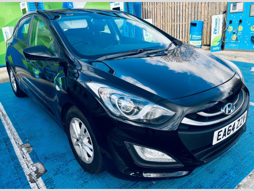 Hyundai i30  1.6 CRDi Blue Drive Active Hatchback 5dr Diesel Manual Euro 5 (s/s) (110 ps 