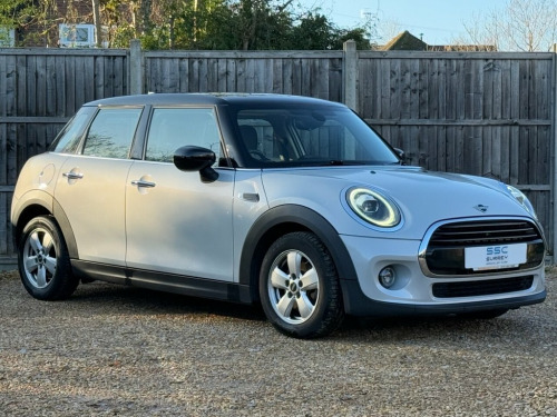 MINI Hatch  1.5 Cooper Classic Hatchback 5dr Petrol Manual Eur