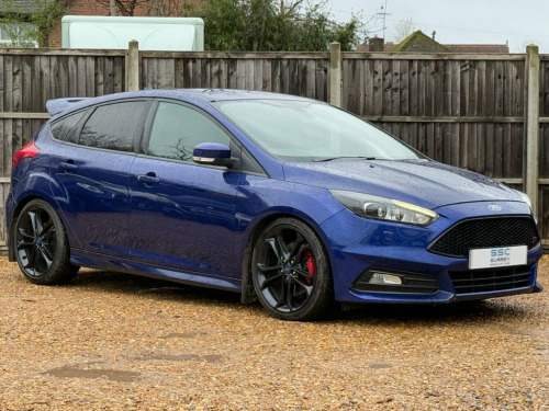 Ford Focus  2.0T EcoBoost ST-3 Hatchback 5dr Petrol Manual Eur