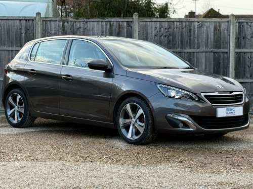 Peugeot 308  1.2 PureTech Allure Hatchback 5dr Petrol Auto Euro