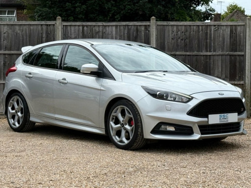 Ford Focus  2.0T EcoBoost ST-3 Hatchback 5dr Petrol Manual Eur