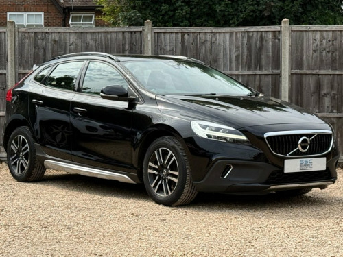 Volvo V40  2.0 T3 Hatchback 5dr Petrol Manual Euro 6 (s/s) (1