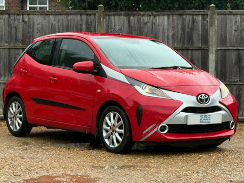 Toyota AYGO  1.0 VVT-i x-play Hatchback 5dr Petrol x-shift Euro