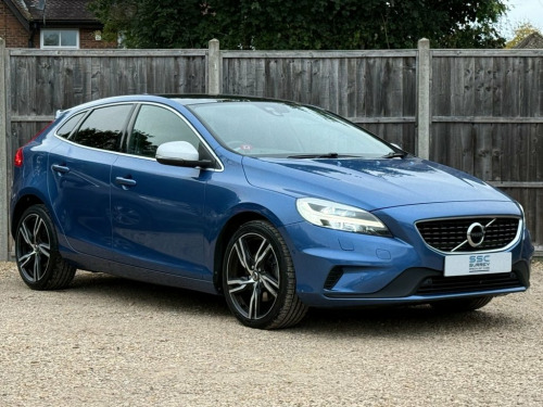 Volvo V40  2.0 T3 R-Design Pro Hatchback 5dr Petrol Manual Eu