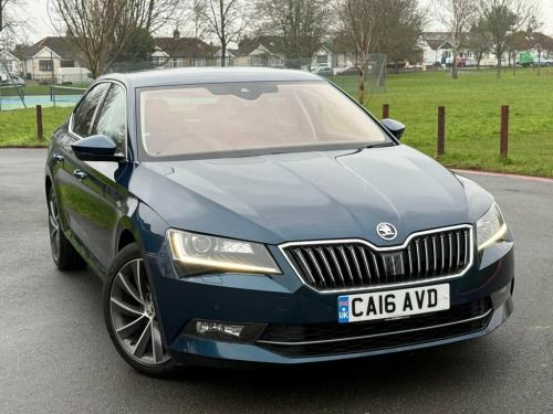 Skoda Superb  2.0 TDI Laurin & Klement Hatchback 5dr Diesel DSG 