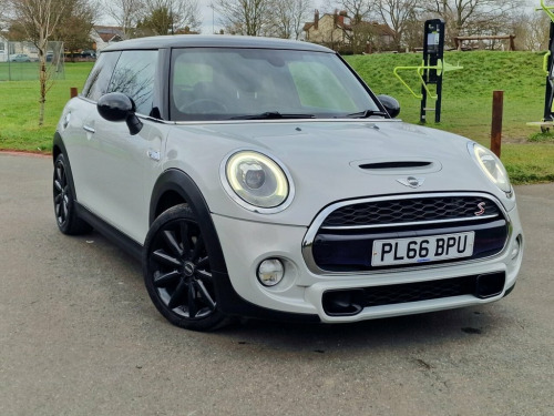 MINI Hatch  2.0 Cooper S Hatchback 3dr Petrol Auto Euro 6 (s/s