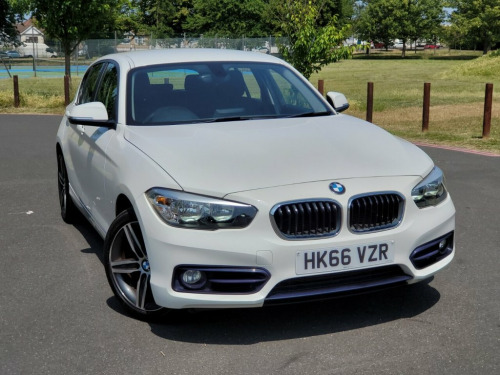 BMW 1 Series  1.5 118i Sport Hatchback 5dr Petrol Auto Euro 6 (s