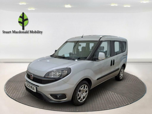 Fiat Doblo  Fiat Doblo Passenger Upfront