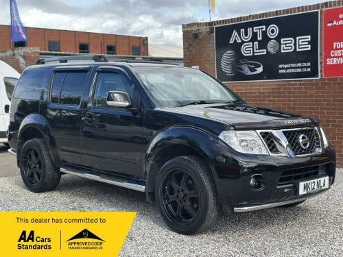 Nissan Pathfinder  2.5 dCi Tekna Auto 4WD Euro 5 5dr