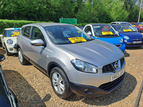Nissan Qashqai  1.5 dCi Acenta SUV 5dr Diesel Manual 2WD Euro 5 (110 ps)