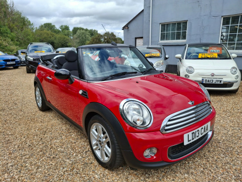 MINI Convertible  1.6 Cooper Convertible 2dr Petrol Auto Euro 5 (122 ps)