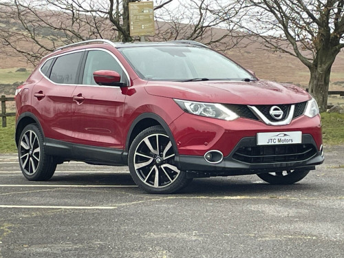 Nissan Qashqai  1.6 dCi Tekna 5dr Xtronic, Auto, Red + GREAT SPEC