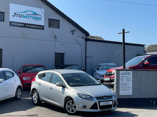 Ford Focus  1.6 TDCi 115 Titanium Navigator 5dr Man, diesel, silver + Â£20 road tax