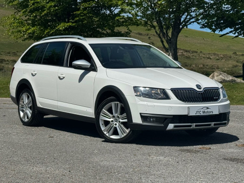 Skoda Octavia  2.0 TDI CR 184 Scout 4x4 5dr Auto, diesel, white + great example