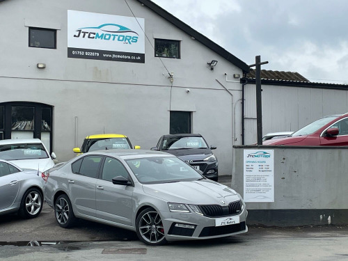 Skoda Octavia  2.0 TDI CR vRS 4x4 5dr DSG [7 speed] [Black Pack], diesel, grey + stunning 