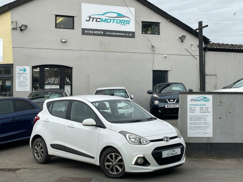 Hyundai i10  1.2 Premium 5dr Man, petrol, white + Â£35 road tax