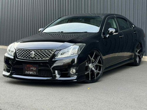 Toyota Crown  GRS204 3.5 V6 FACELIFT BLACK