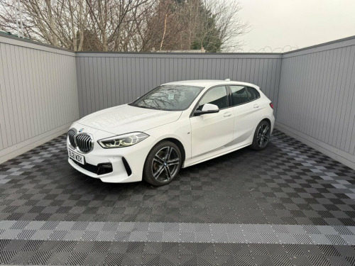 BMW 1 Series  1.5 118i M Sport (LCP) Hatchback 5dr Petrol Manual