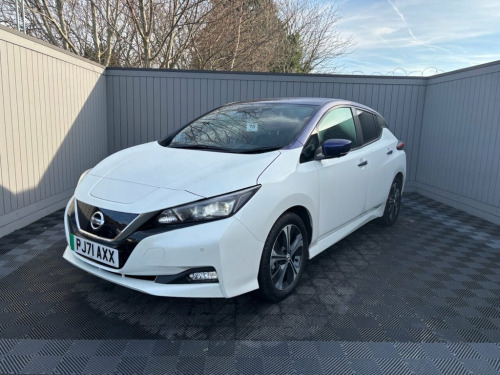 Nissan Leaf  40kWh Tekna Hatchback 5dr Electric Auto (150 ps) *