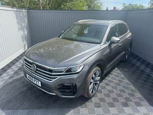 Volkswagen Touareg  3.0 TDI V6 R-Line Tech SUV 5dr Diesel Tiptronic 4M