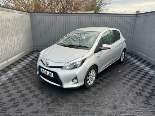 Toyota Yaris  1.5 VVT-h T4 Hatchback 5dr Petrol Hybrid CVT Euro  