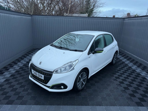 Peugeot 208  1.2 PureTech XS Lime Hatchback 5dr Petrol Manual E 
