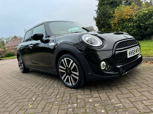 MINI Hatch  2.0 Cooper S Exclusive Hatchback 5dr Petrol Steptronic Euro 6 (s/s) (192 ps