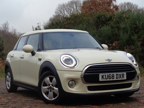 MINI Hatch  1.5 Cooper Hatchback 5dr Petrol Steptronic Euro 6 (s/s) (136 ps)