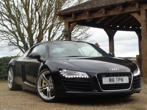 Audi R8  4.2 FSI V8 Coupe 2dr Petrol R Tronic quattro Euro 4 (420 ps)