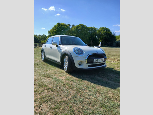 MINI Hatch  1.5 Cooper Hatchback 5dr Petrol Manual Euro 6 (s/s) (136 ps)
