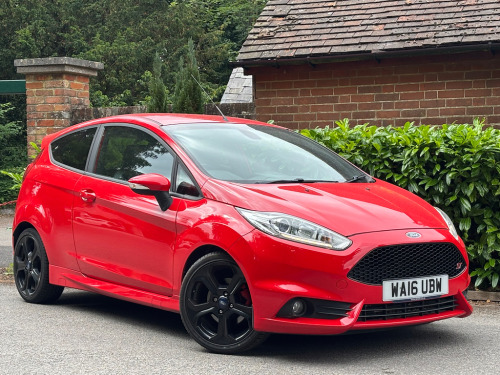 Ford Fiesta  1.6T EcoBoost ST-3 Hatchback 3dr Petrol Manual Euro 6 (182 ps)