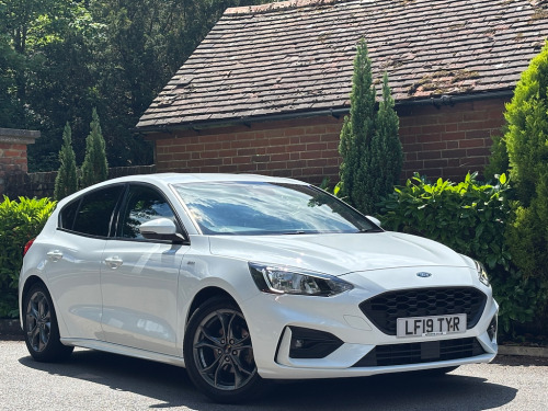 Ford Focus  1.0T EcoBoost ST-Line Hatchback 5dr Petrol Manual Euro 6 (s/s) (125 ps)