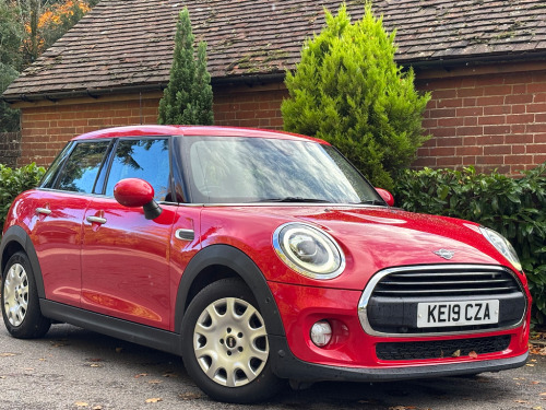 MINI Hatch  1.5 One Classic Hatchback 5dr Petrol Steptronic Euro 6 (s/s) (102 ps)