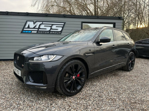 Jaguar F-PACE  3.0 D300 V6 S SUV 5dr Diesel Auto AWD Euro 6 (s/s)