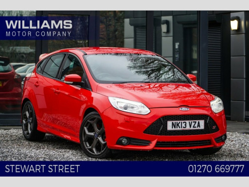 Ford Focus  2.0T EcoBoost ST-3 Hatchback 5dr Petrol Manual Eur