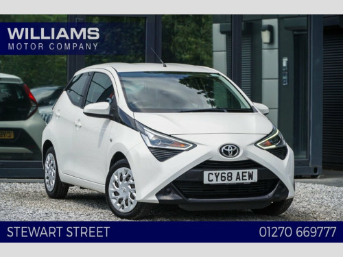 Toyota AYGO  1.0 VVT-i x-play Hatchback 5dr Petrol Manual Euro 