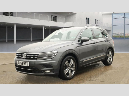 Volkswagen Tiguan  2.0 TDI SEL SUV 5dr Diesel Manual 4Motion Euro 6 (