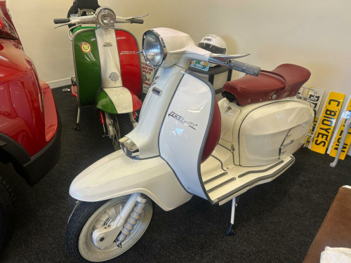 LAMBRETTA SX200  Sx200