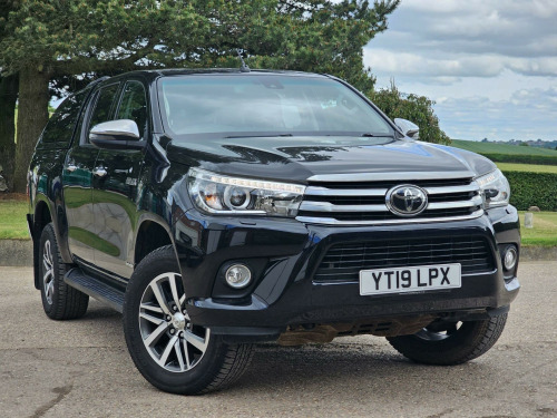 Toyota Hi-Lux  2.4 D-4D Invincible 4WD Euro 6 (s/s) 4dr (TSS)