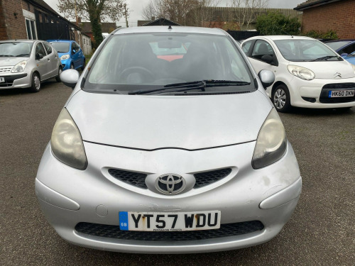 Toyota AYGO  1.0 VVT-i + Hatchback 5dr Petrol Manual Euro 4 (67 bhp)