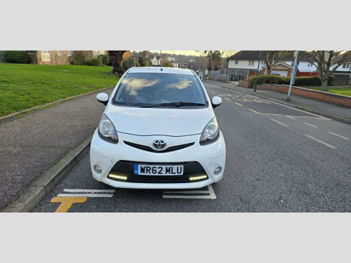 Toyota AYGO  1.0 VVT-i Fire Hatchback 5dr Petrol Manual Euro 5 (67 ps)