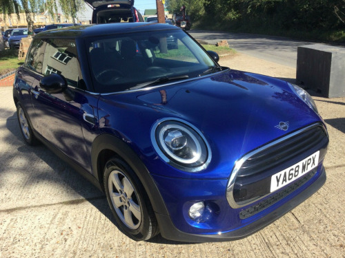 MINI Hatch  1.5 Cooper Classic Euro 6 (s/s) 3dr