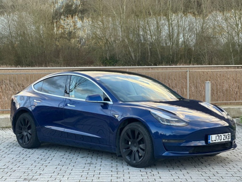 Tesla Model 3  0.0 LONG RANGE AWD 4d 302 BHP