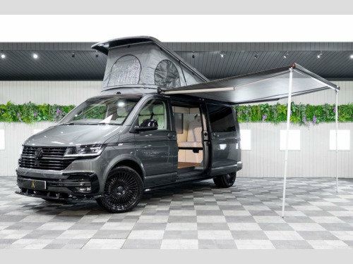 Volkswagen Transporter  2.0 TDI T30 Highline Panel Van 5dr Diesel DSG FWD 