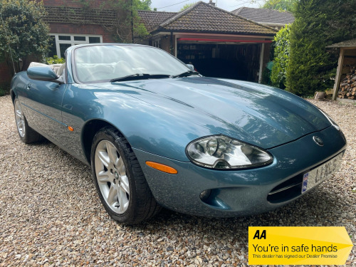 Jaguar XK8  4.0 2dr Auto